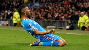 ไม่มีถ้วยรางวัล ไม่มีถ้วยรางวัล