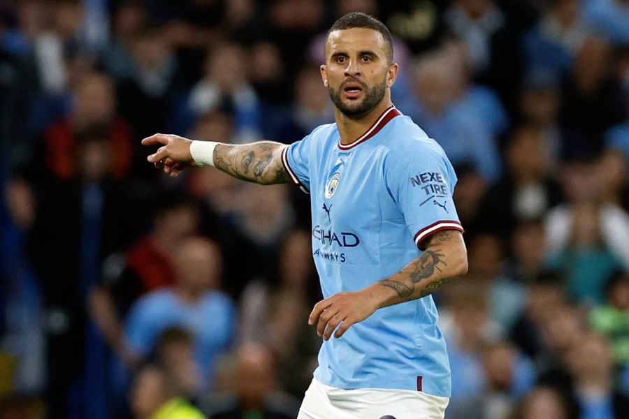 เริ่มย้ายออก ผู้เล่นทยอยกลับไปที่สโมสรของพวกเขา เริ่มย้ายออก